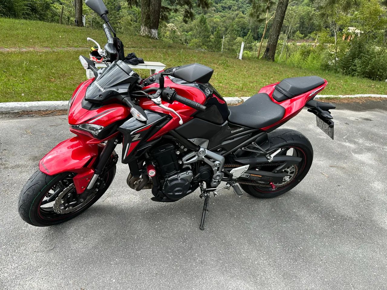 Kawasaki Z900 impecável apenas 6.000km