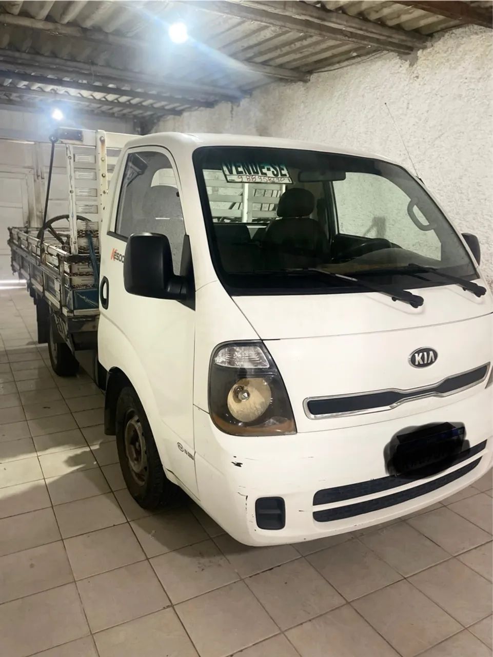 Kia Bongo UK 2500- Caminhão de Carga