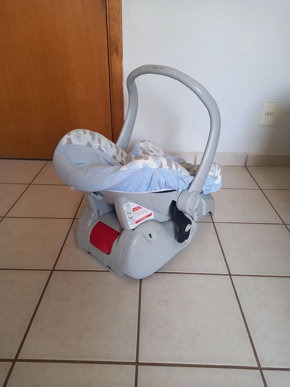 Cadeirinha de bebê conforto com base para carro * 