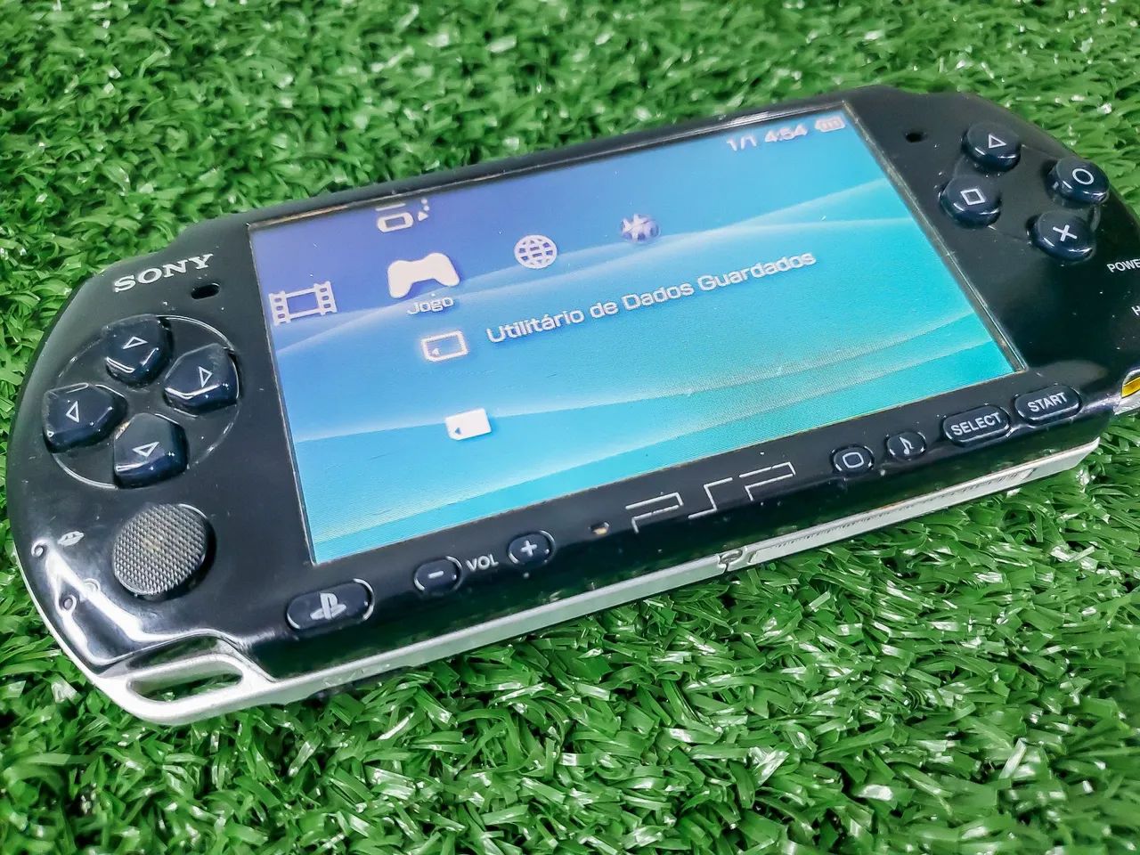 PSP 3001 - 128gb - perfeito funcionamento - jogos e emulador- parcelam. até 12x<br> - Foto 2