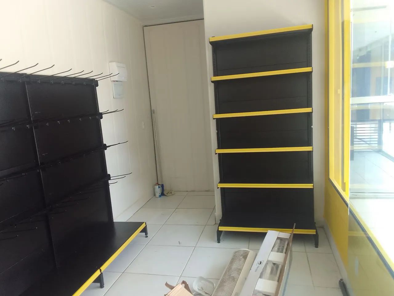 Prateleiras , Gôndolas e mini porta paletes para comércio - Foto 4