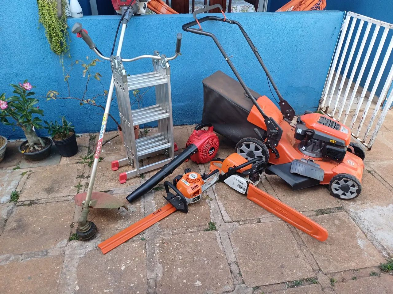 Kit de ferramentas para jardinagem - Stihl Branco