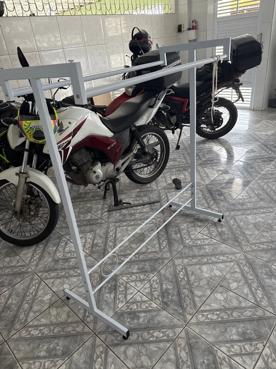 Arara de metal