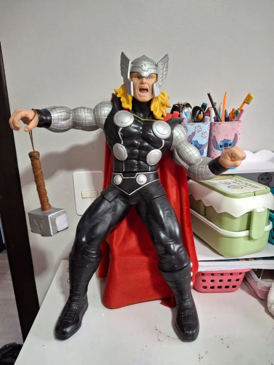 Vendo bonecos Marvel grandes em bom estado - Foto 3