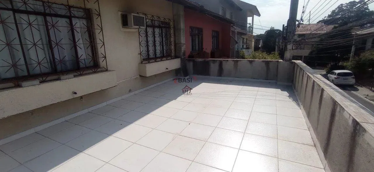 Sobrado em Condomínio Fechado à Venda no Portão
