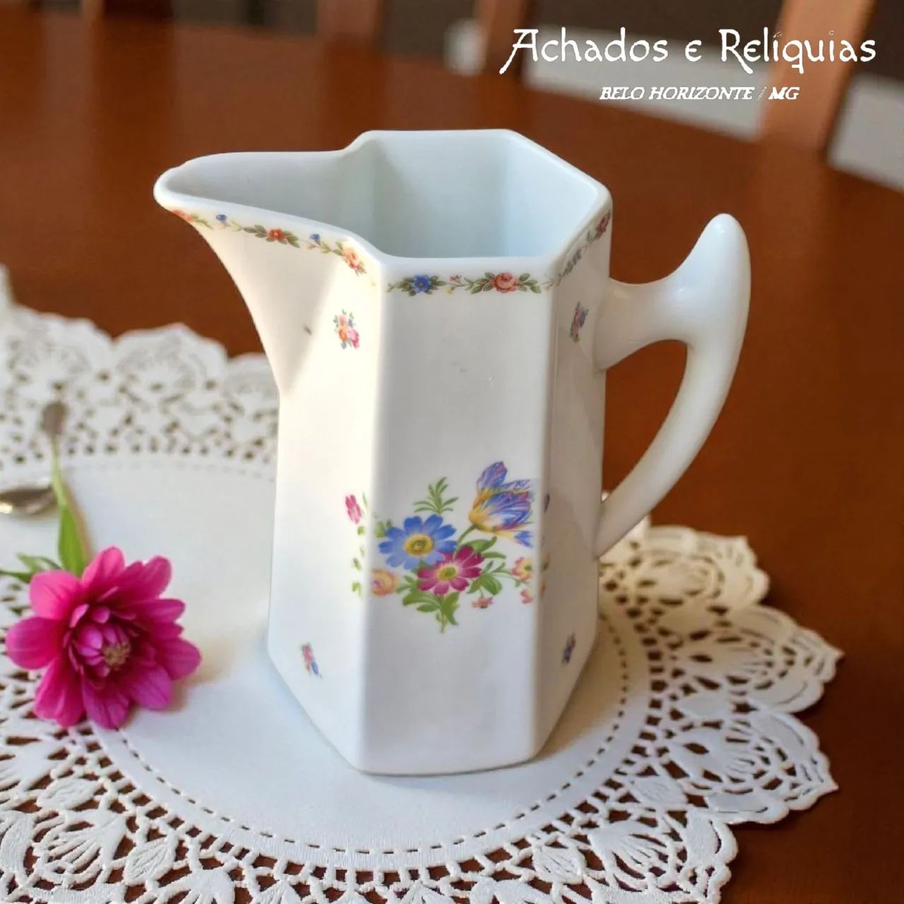 Elegante Jarra de Leite Vista Alegre com detalhes florais  - Foto 3