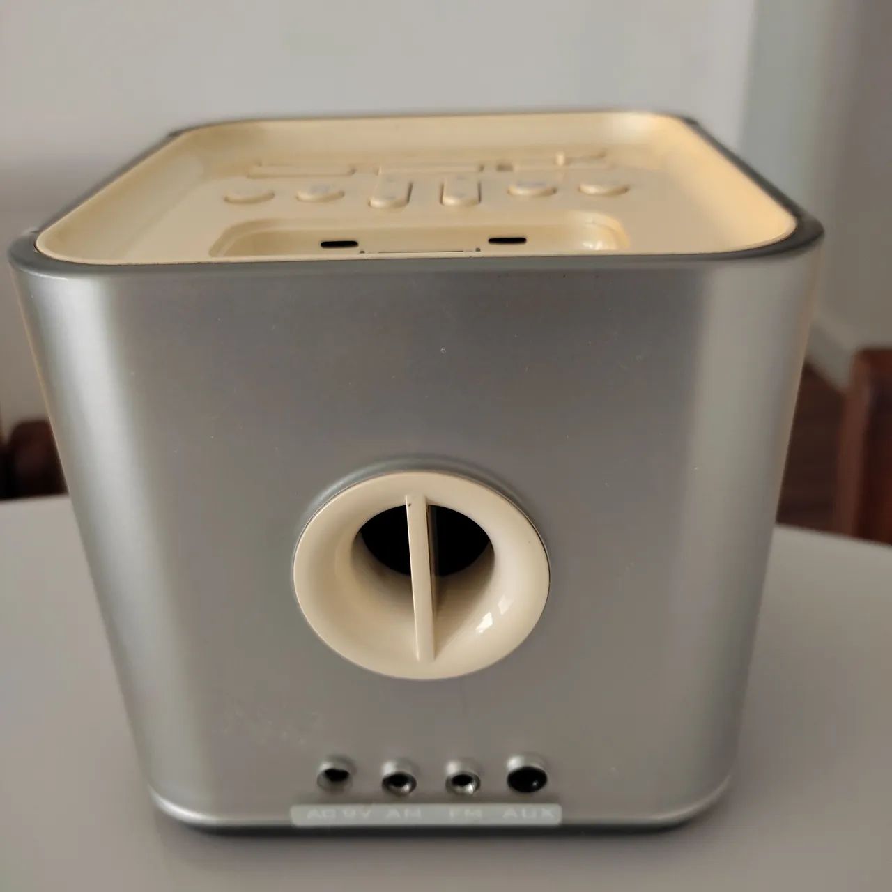 Rádio Relógio com Dock para iPod/iPhone - Foto 5