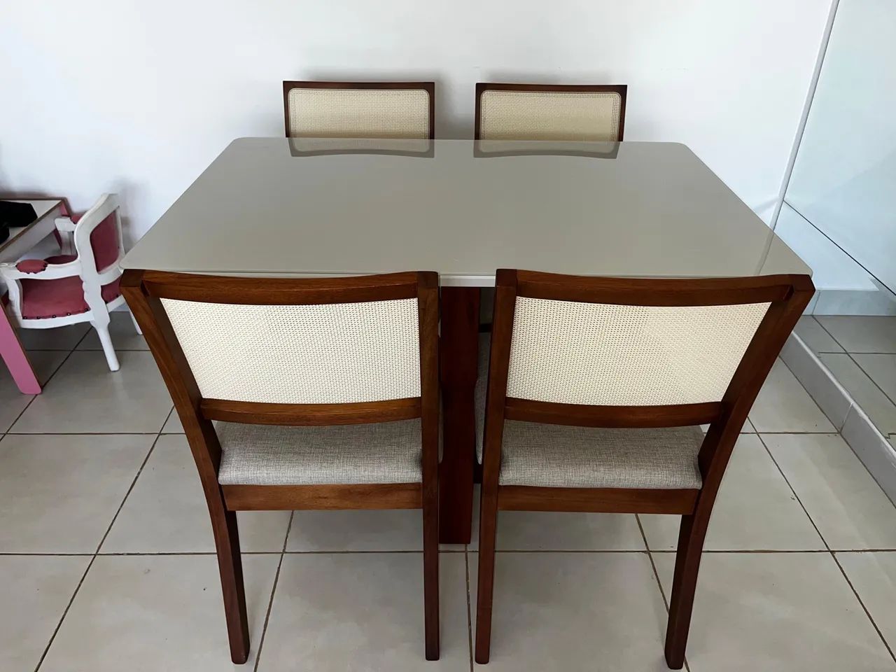 Mesa de jantar nova completa  - Foto 3