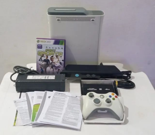 Xbox 360 Super Slim Destravado, com Acessorios, Controle, HD Externo, Kinect e Jogo