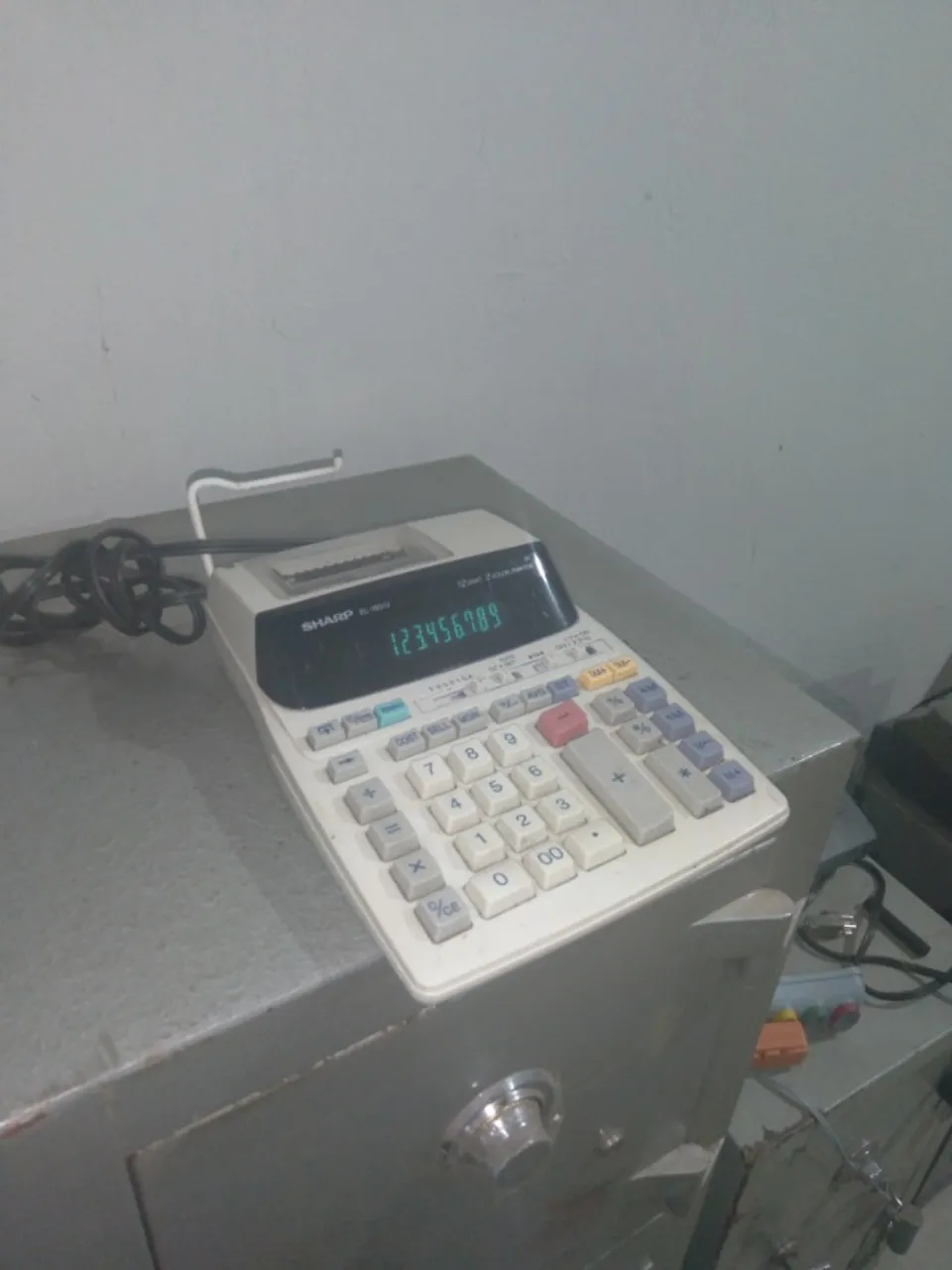 CALCULADORA SHARP DE MESA EL 1801 12 DIGITOS