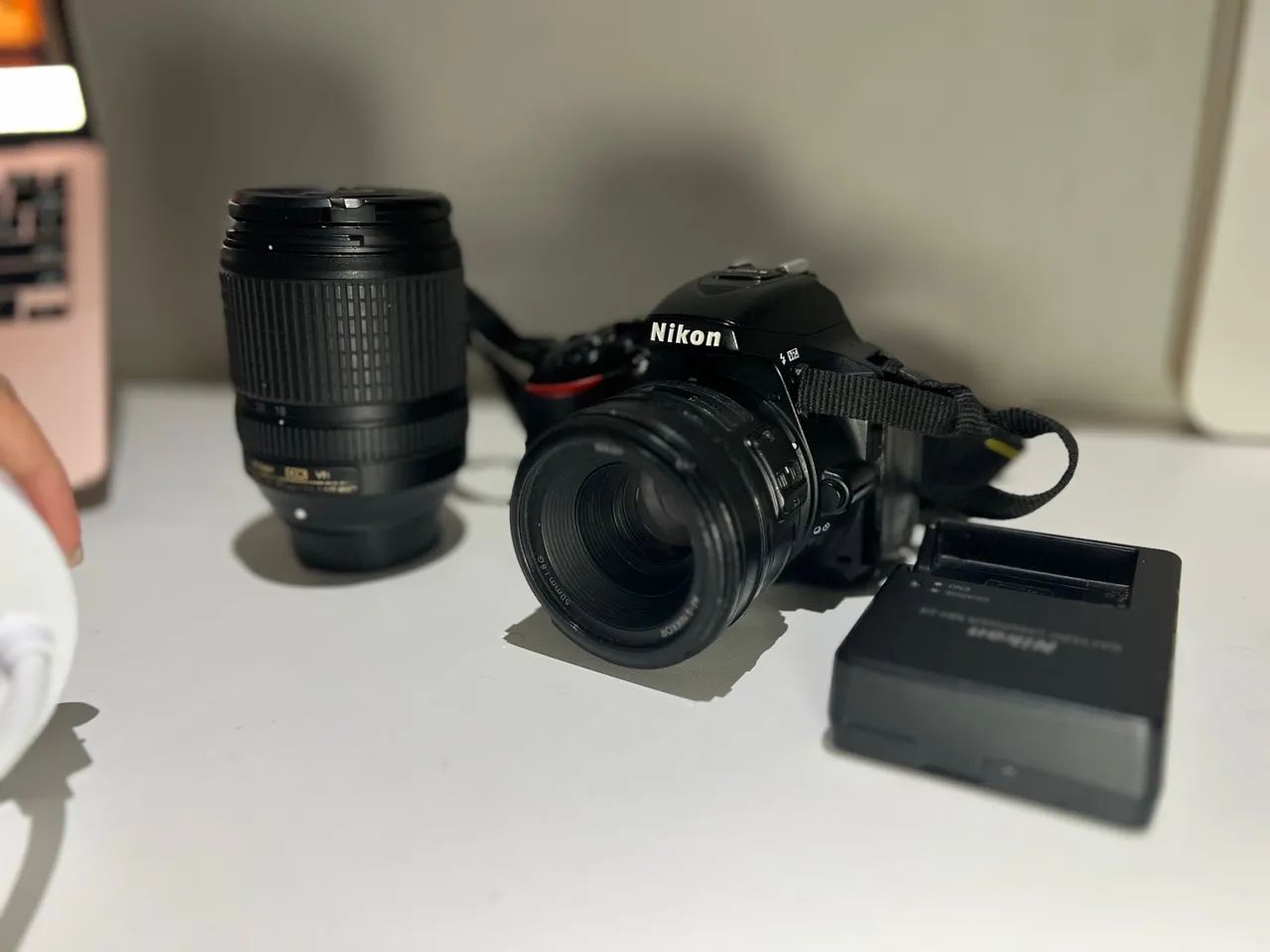 Nikon D5300 + lentes 50mm e 18-140mm + bolsa - Foto 3