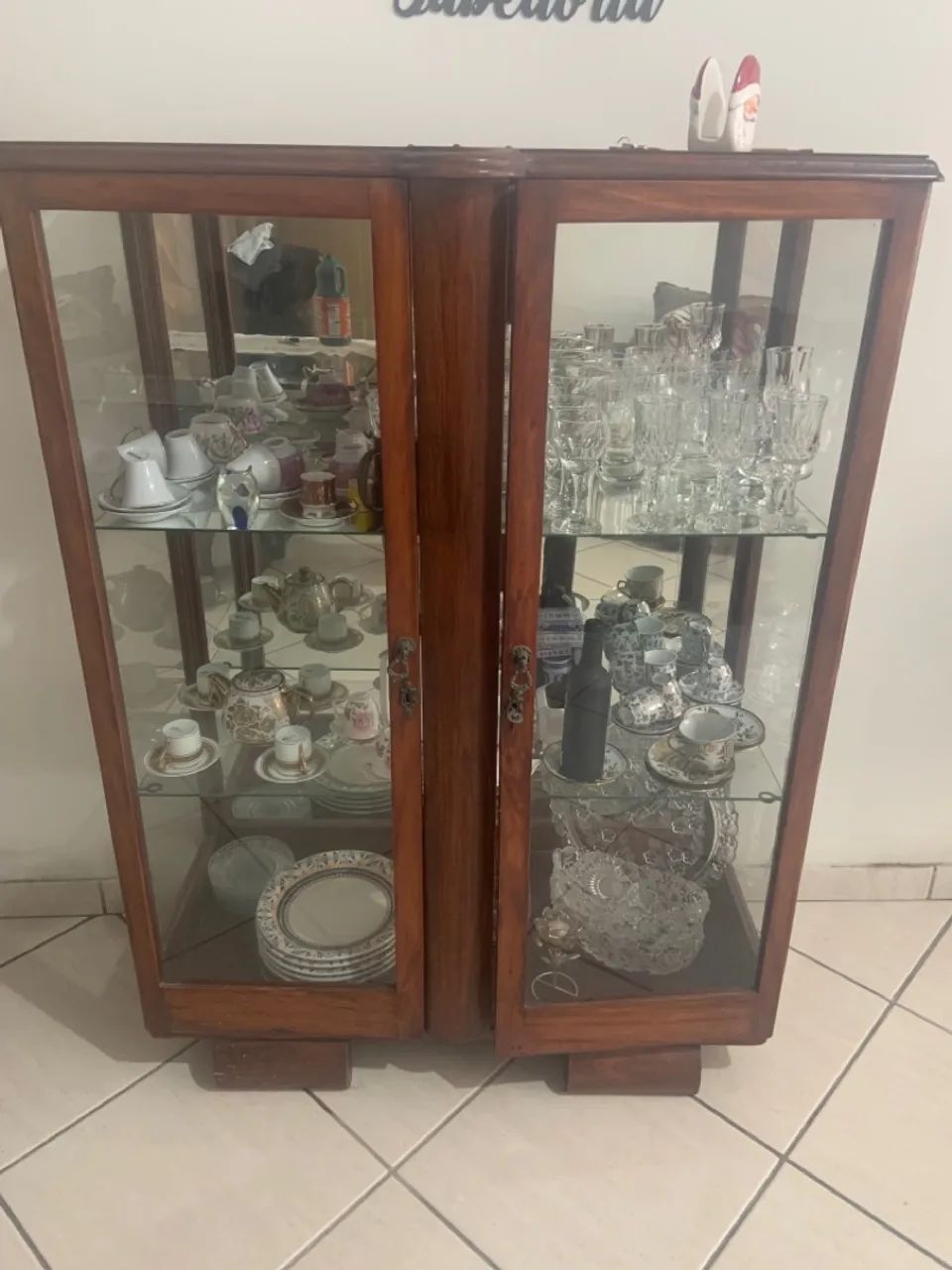 *Cristaleira de Madeira  anos 50*