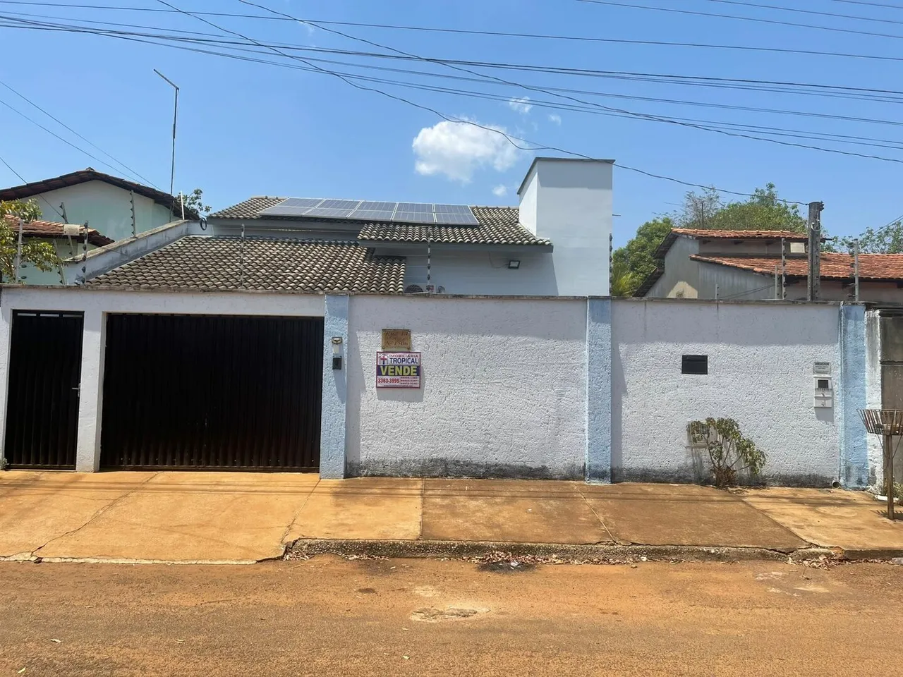 Casa a venda de 03 quantos sendo 01 suite no setor Tropical Palmas em Porto Nacional - TO