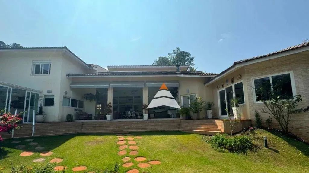 Casa de Luxo à Venda em Condomínio Fechado em Atibaia