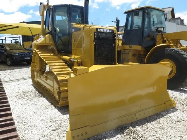 Trator de esteiras Caterpillar D6N 2013 revisado