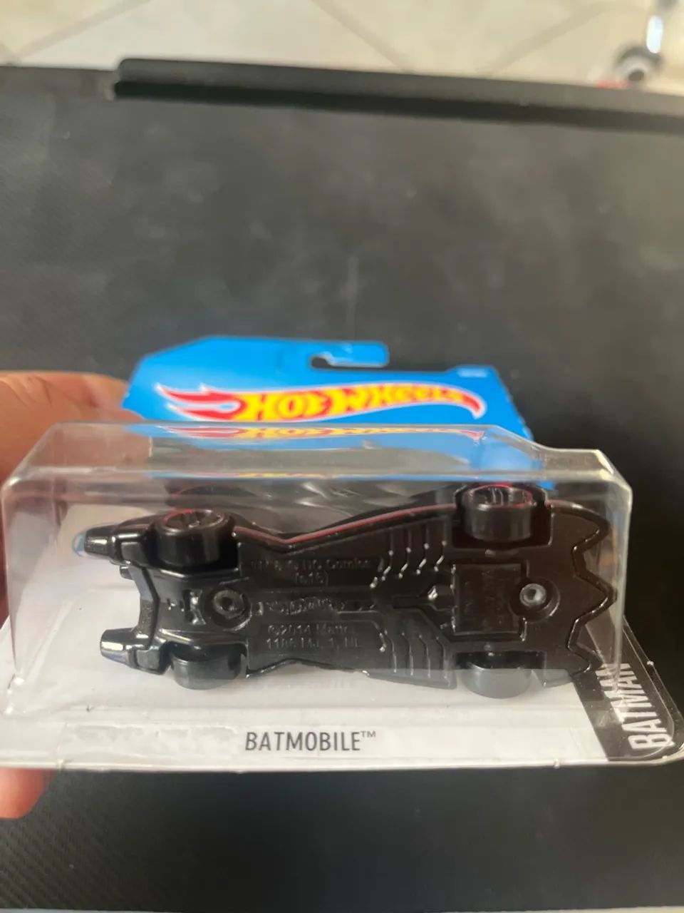 Hot Wheels Batmóvel - Colecionável DC Comics - Foto 4