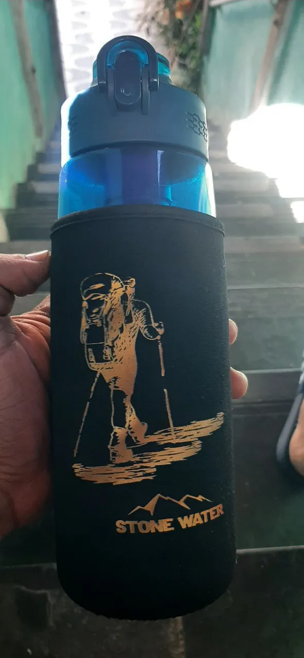 VENDO GARRAFA STONE WATER , GARRAFA QUE PURIFICA QUALQUER AGUA COMPROVADO PERANTE LAUDO