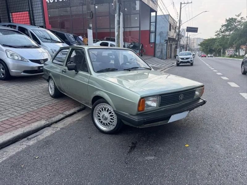 Volkswagen Voyage 1.6 LS 8V