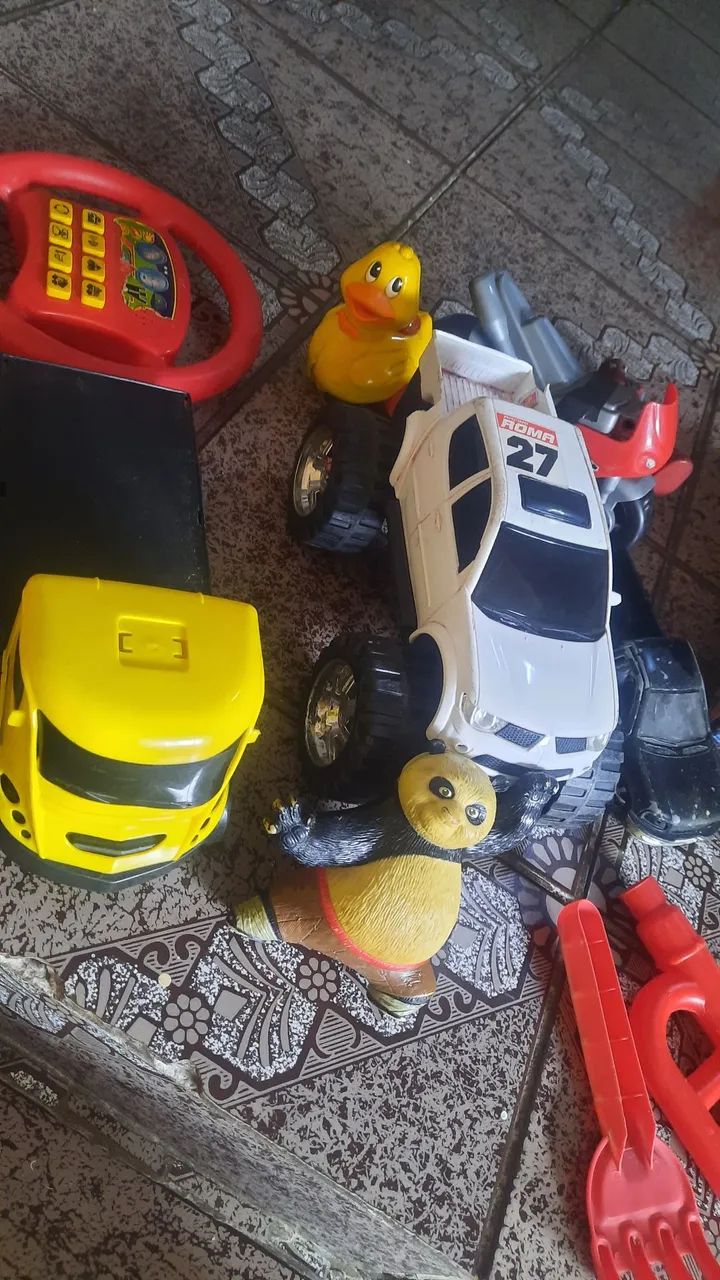 Lote de brinquedos 