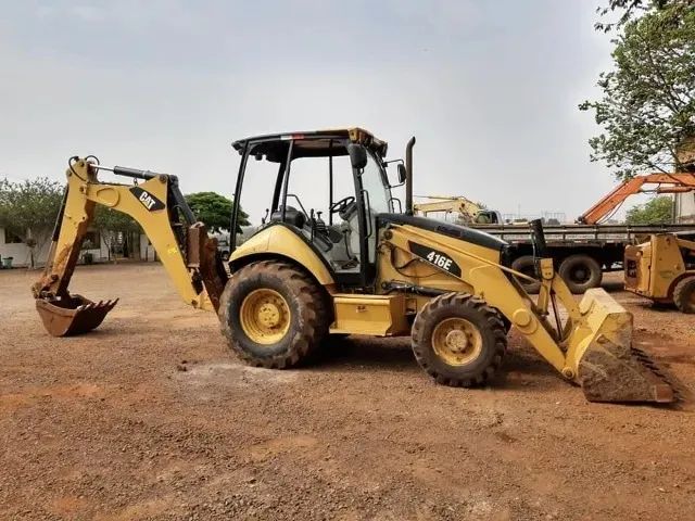Retroescavadeira Cat 416 ano 2014 - Foto 2