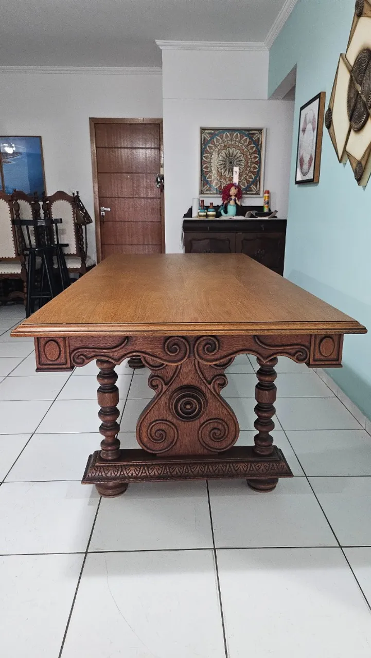 Mesa Jantar 8 cadeiras madeira maciça