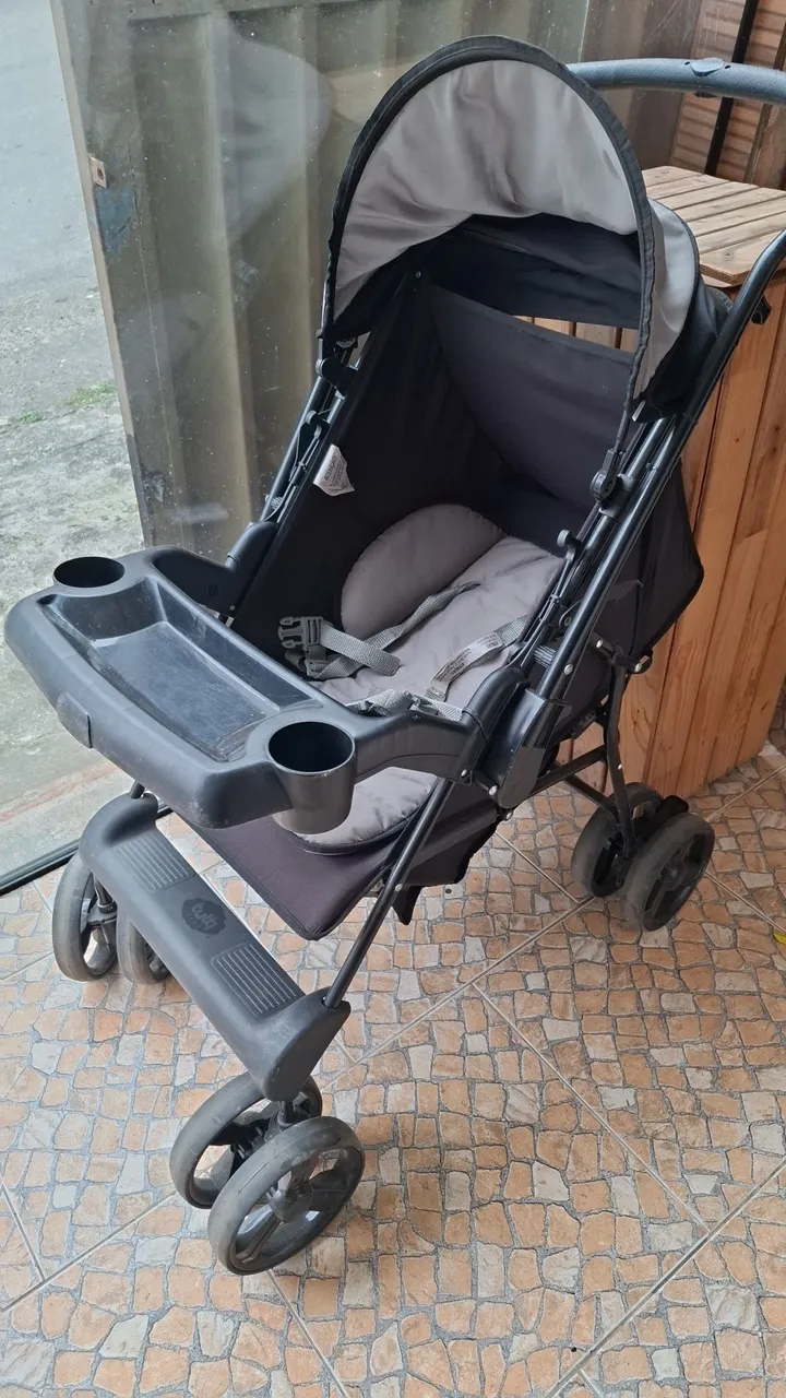 Carrinho de Bebê Confortável e Prático