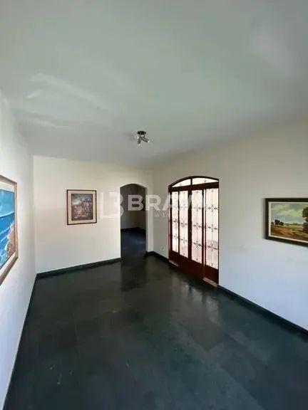 Casa 2 pavimentos com vaga de garagem a venda no Centro de Uberaba-MG - Foto 3
