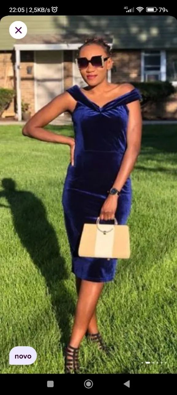 Vestido Azul de Veludo Elegante - Foto 3