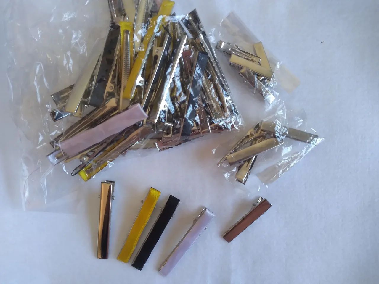 Tiaras e presilhas para artesanato 
