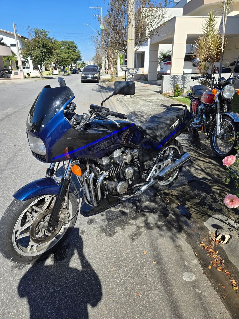 Cbx 750 néon 
