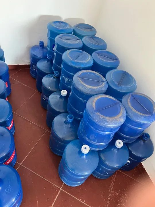 Galões de água 20 litros