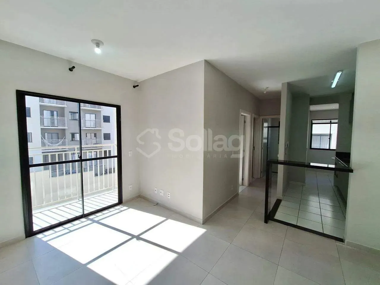 Apartamento para alugar com 2 quartos, cozinha com planejados, 1 banheiro, 1 vaga, no cond