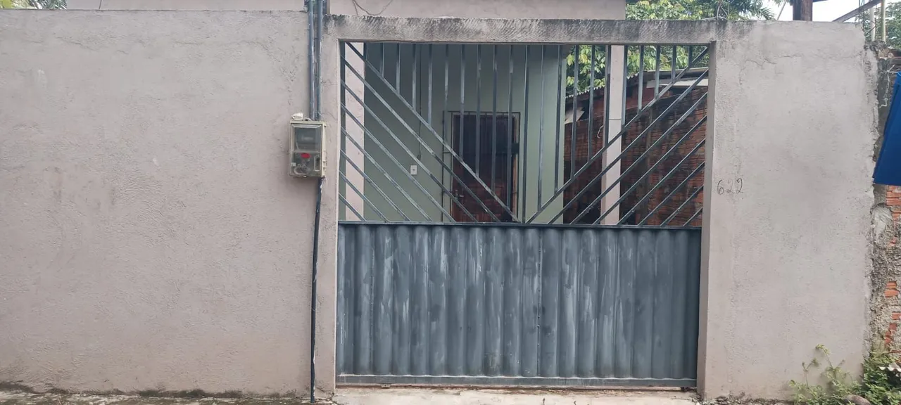 Vende-se casa ou troco 