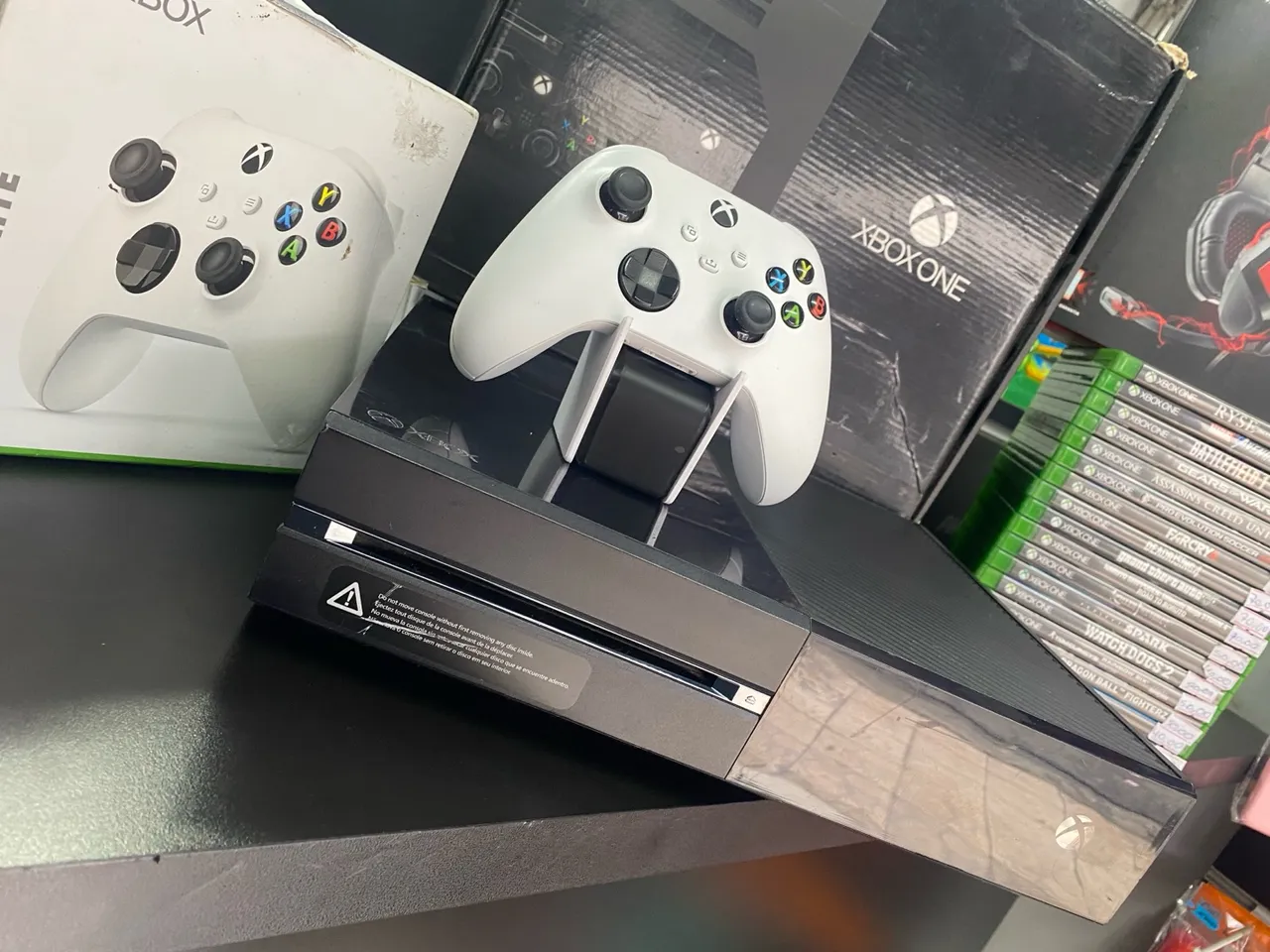 Xbox One + Jogos + Acessórios
