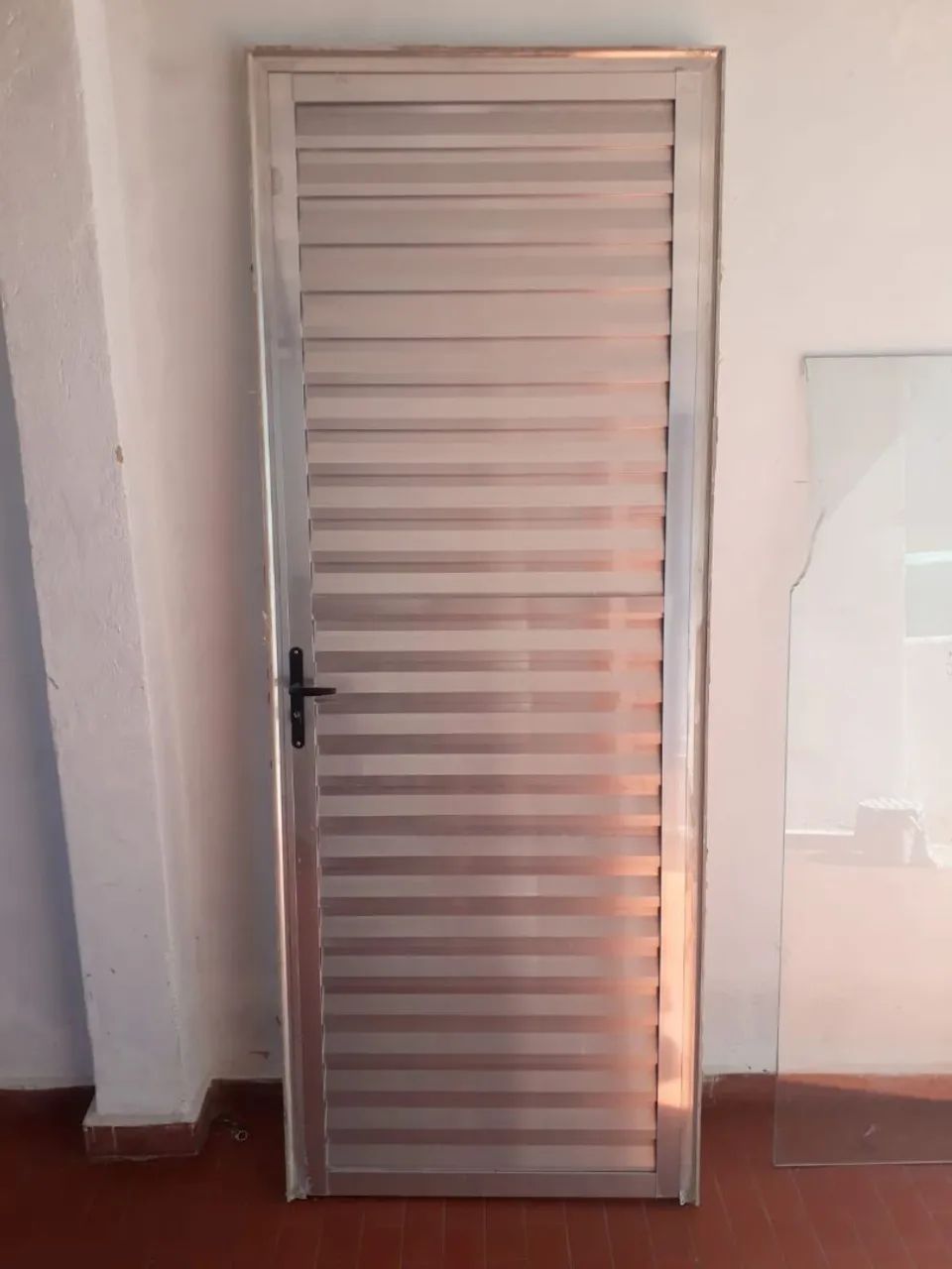 Porta Alumínio  $ 300 reais  - Foto 3