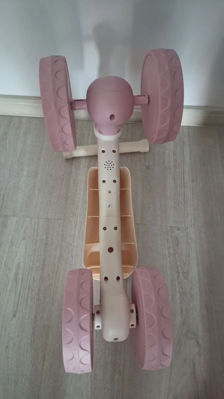 Motoca de equilibrio rosa com som sem pedal BUBA - Foto 4
