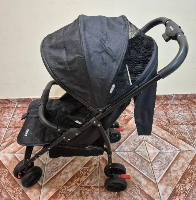 Carrinho de bebê Trixx (semi novo) ACOMPANHA CAIXA E MANUAL - Foto 4