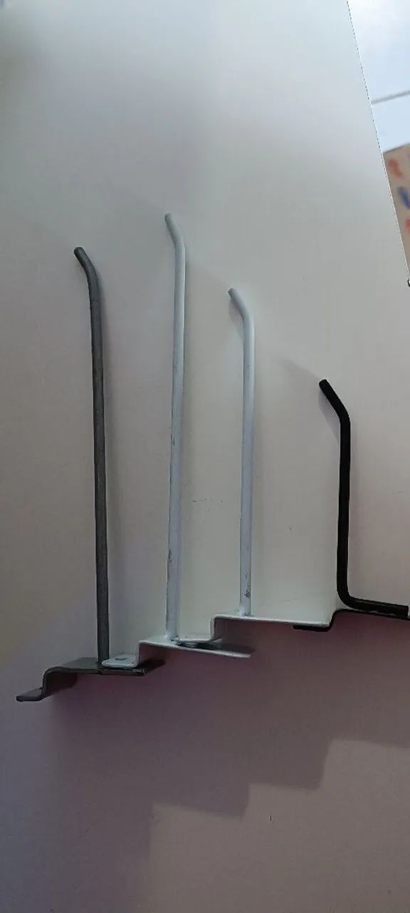 Ganchos d  metal pra quadro canaletado