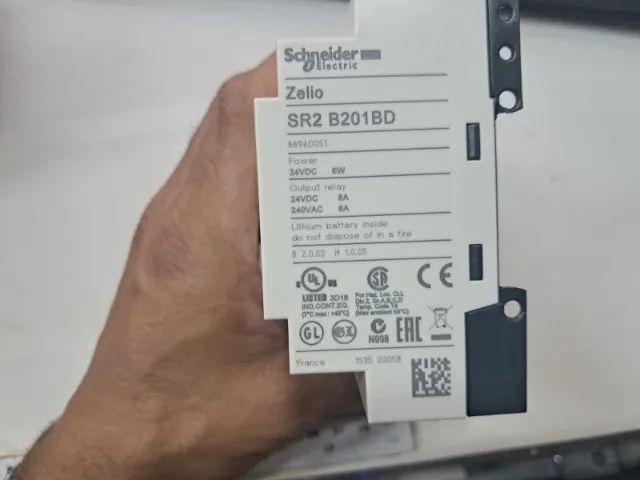 Clp Schneider Zelio Sr2 B201bd (Usado) - Foto 2