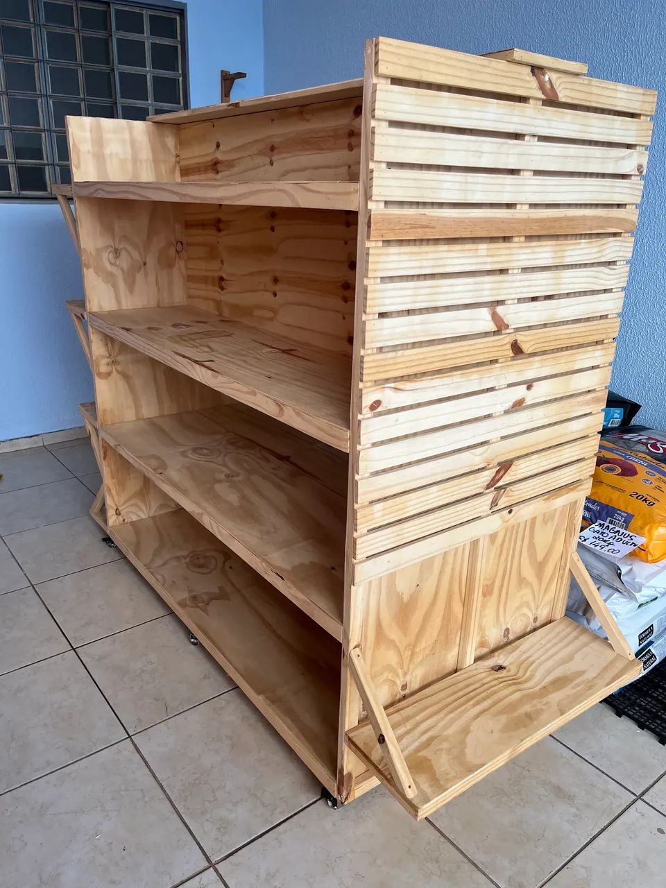 Goldula de madeira para lojas - Foto 4