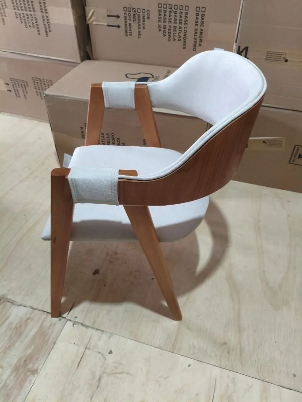 Mesa de Jantar 1.50x150 com 8 cadeiras poltrona - Lançamento - Foto 4