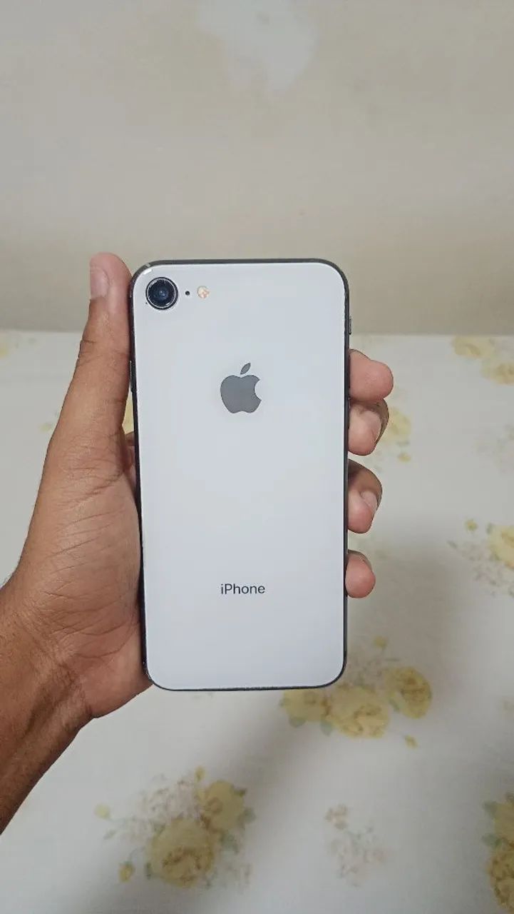iPhone 8