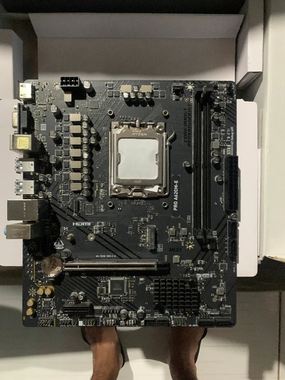 Placa-Mãe MSI PRO A620M-E AM5 DDR5 (Usada)