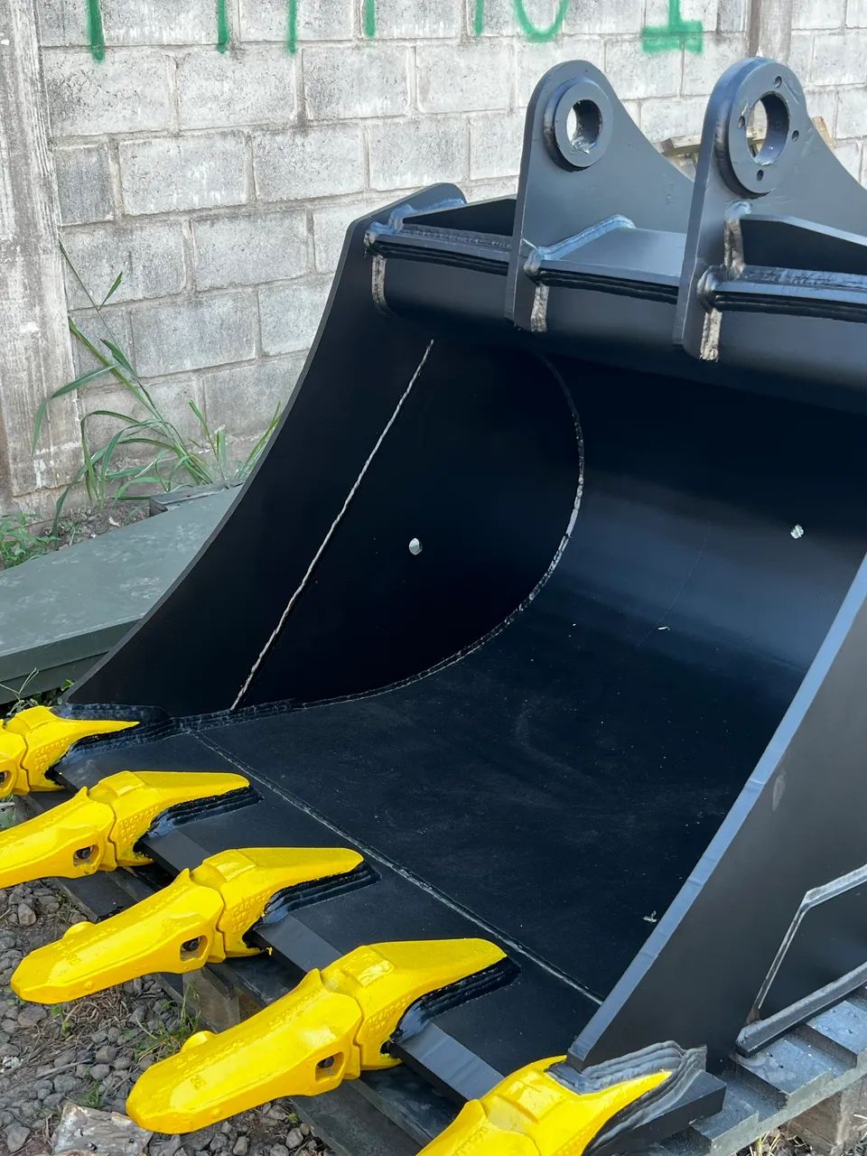 Caçamba de Escavadeira PC130 