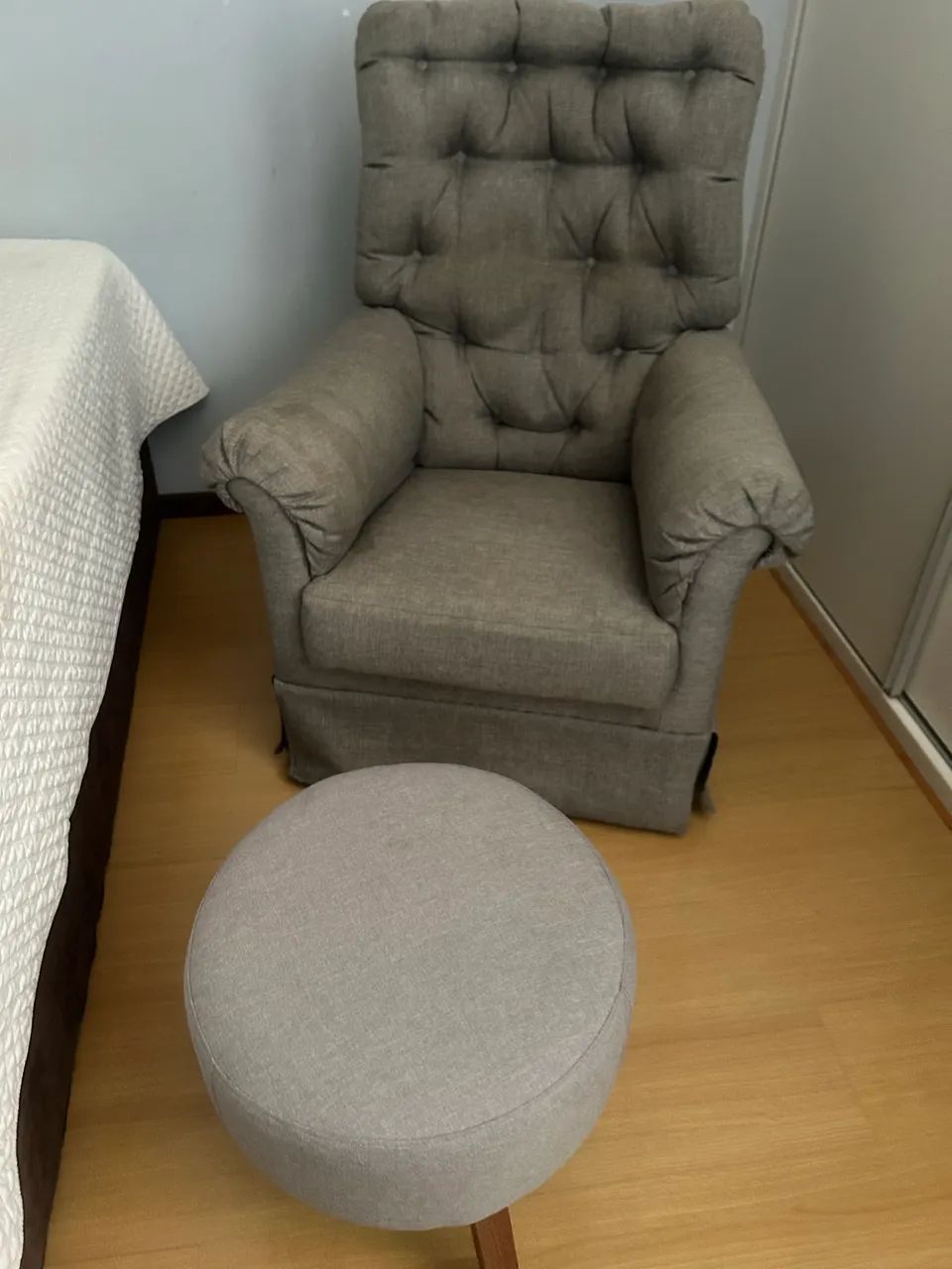 Poltrona de balanço com puf  - Foto 3