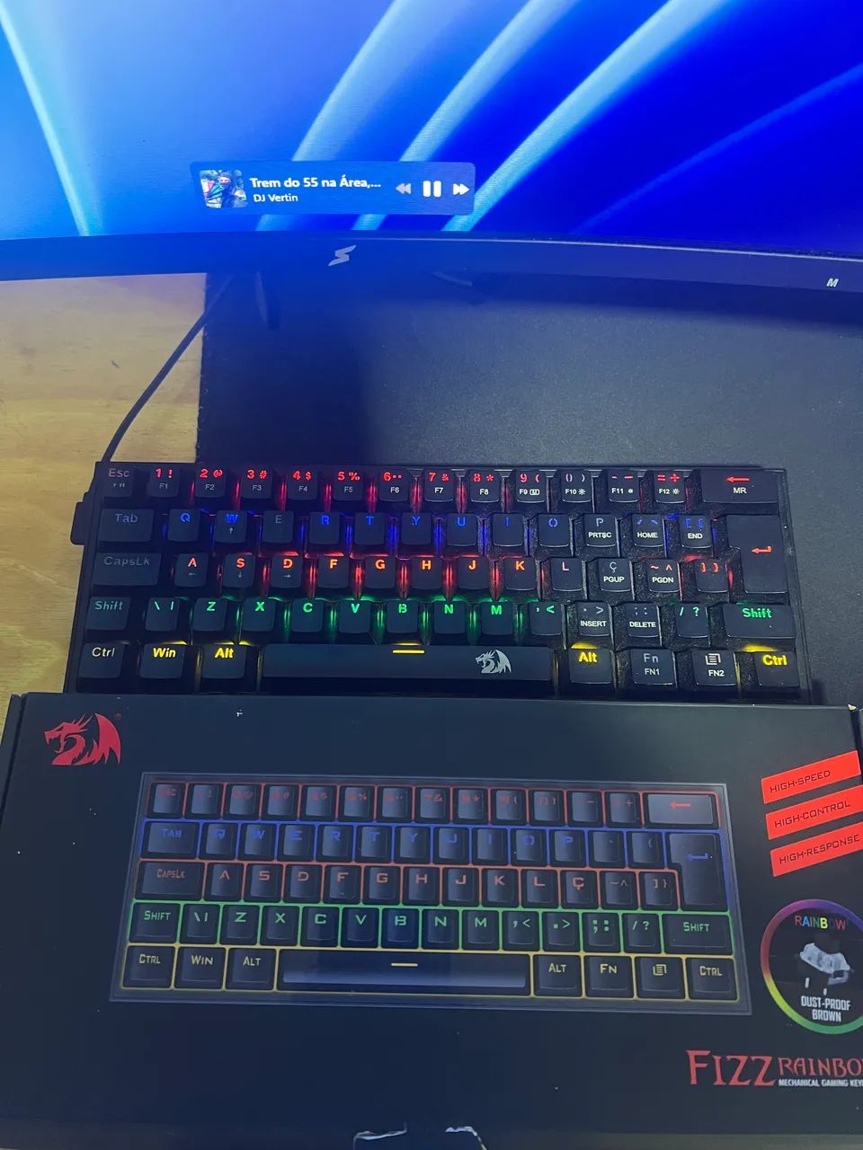 Teclado redragon fizz ( troco em teclado magnetico com volta)
