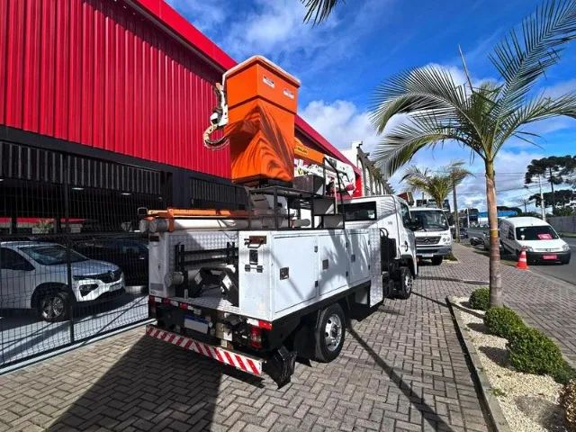 DELIVERY EXPRESS EQUIPADO COM CESTO AÉREO  - Foto 3