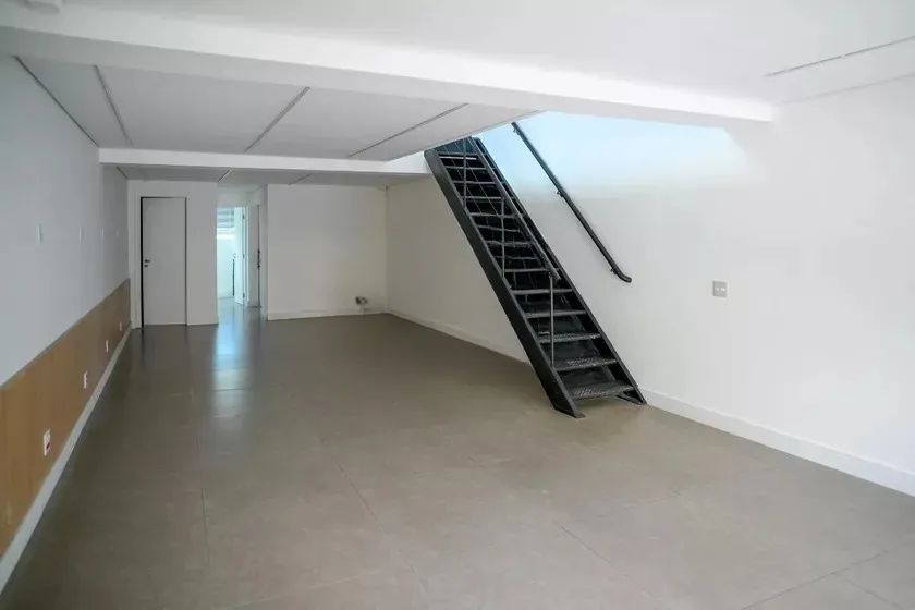 Casa à Venda - Aclimação, 3 Quartos, 261 m2 - Foto 2
