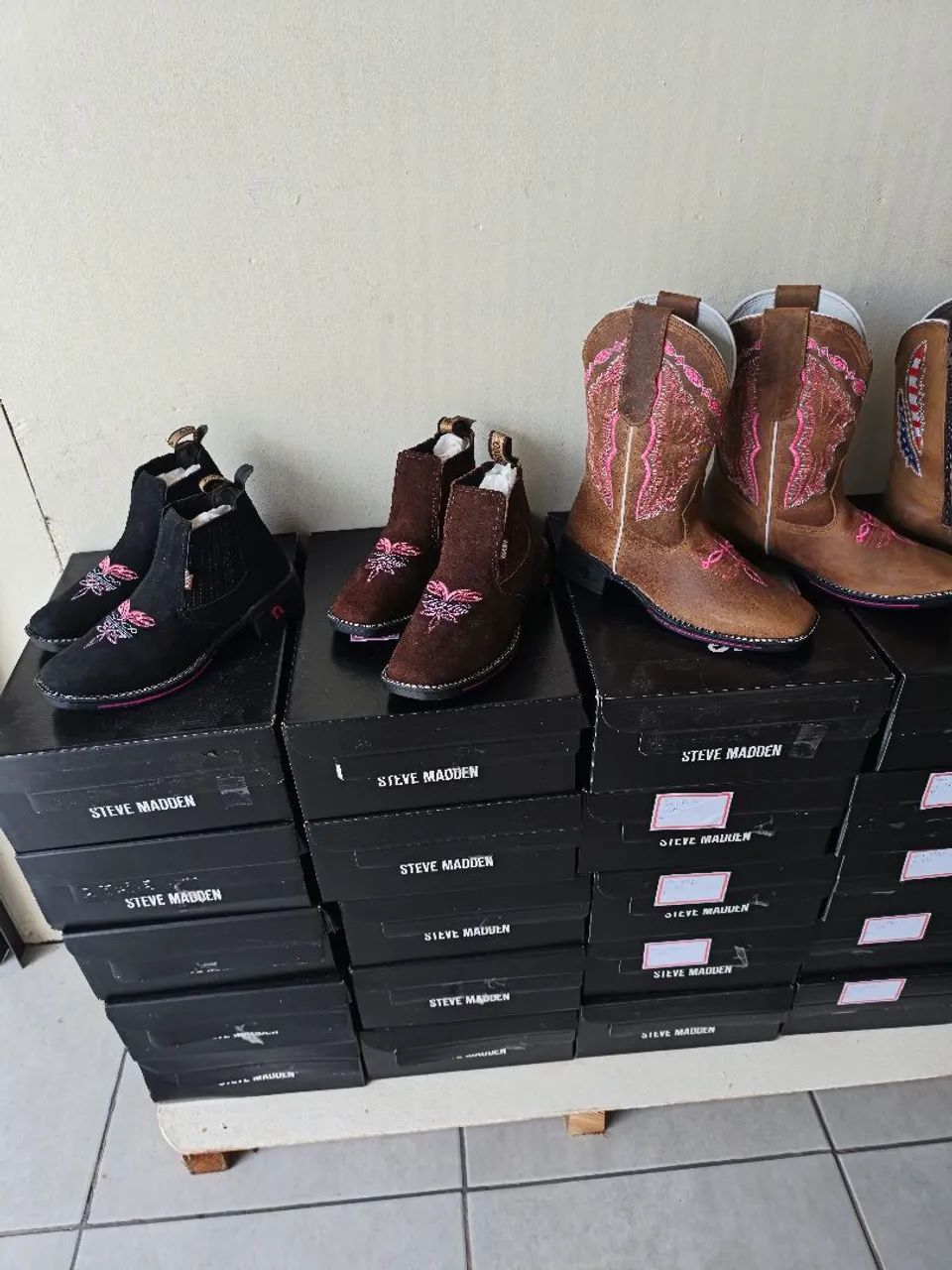 Botas masculinas e femininas  - Foto 2