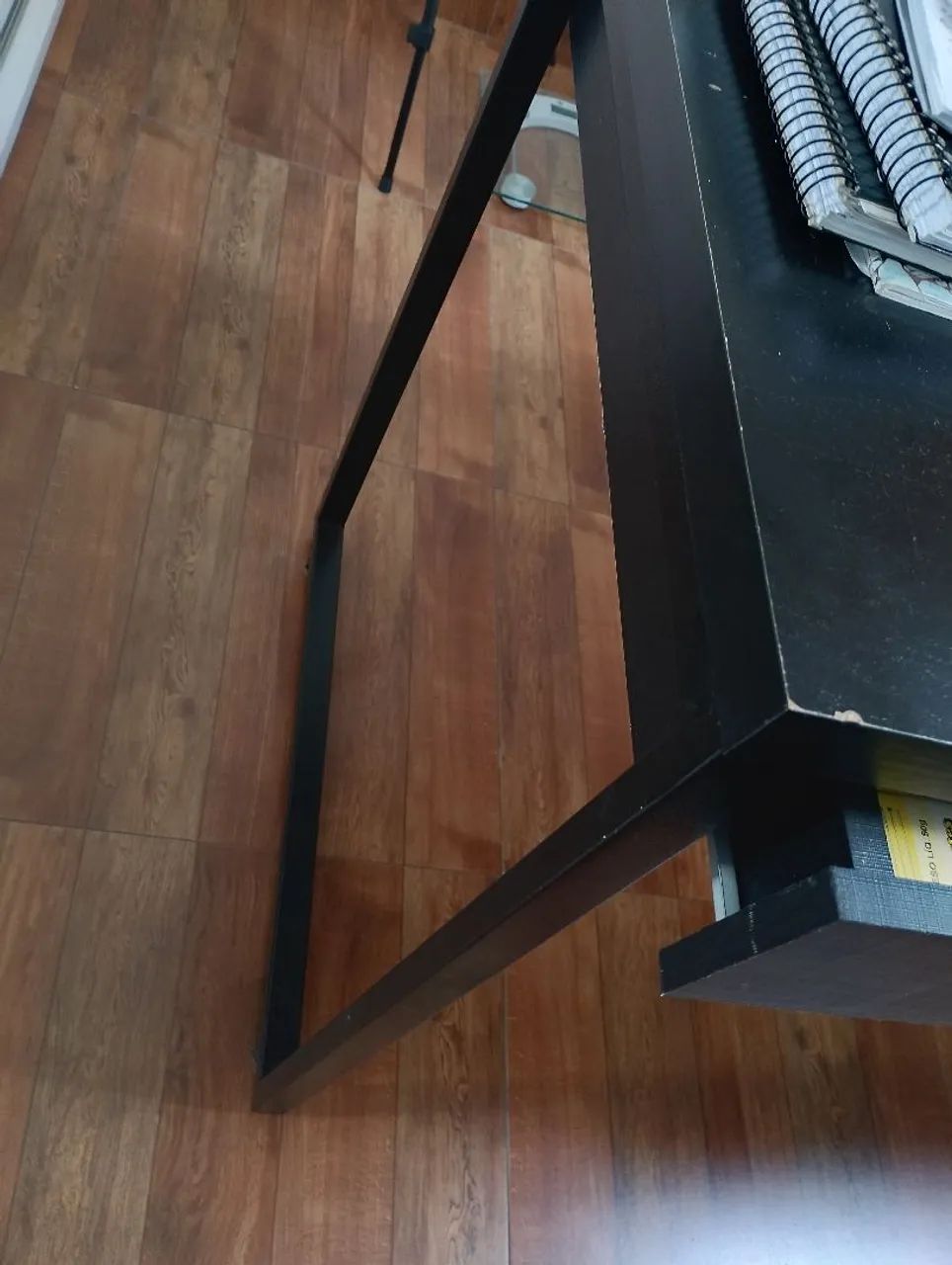 Mesa escritório com gavetas - Foto 3
